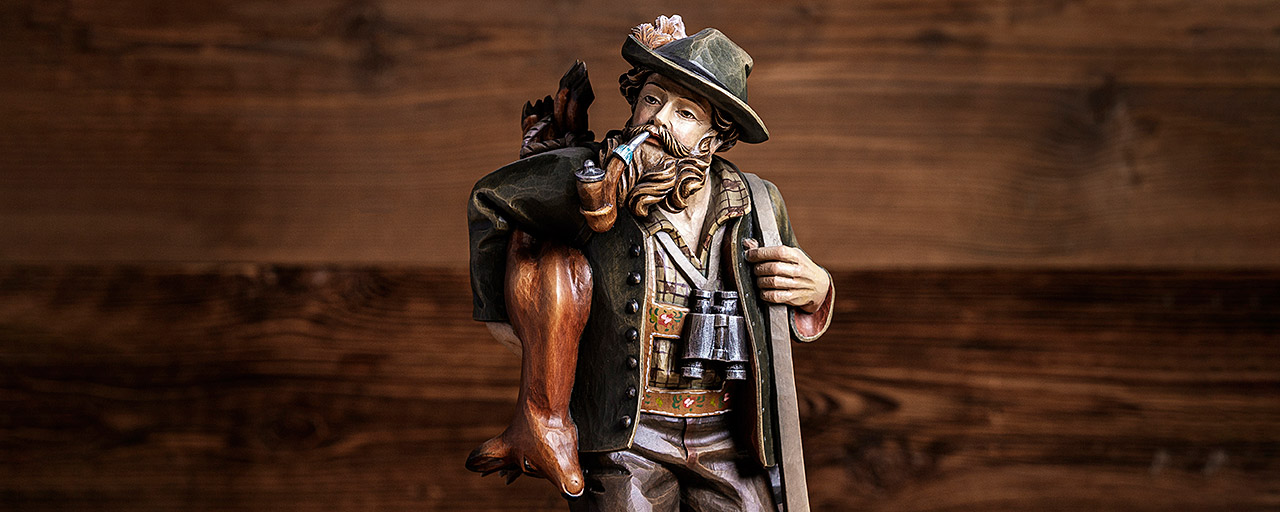 Hunters wooden figures