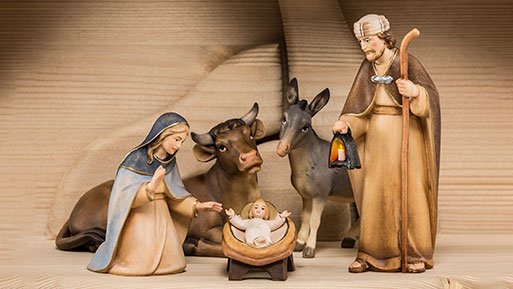 Lignoma oriental nativity scene